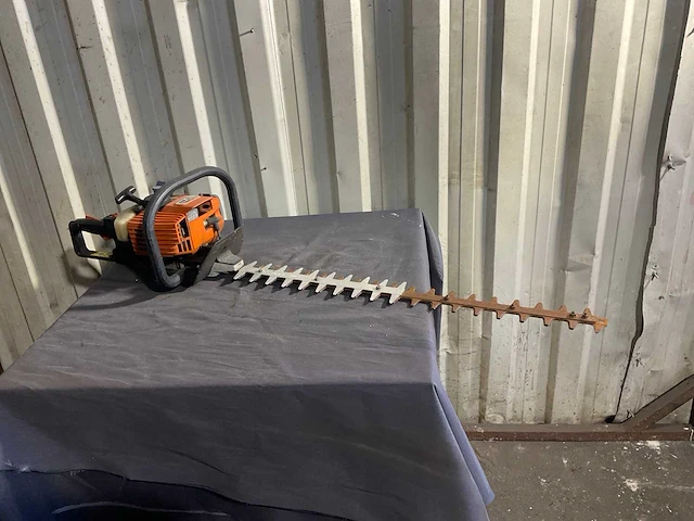 Stihl hs80 heggenschaar - afbeelding 2 van  4