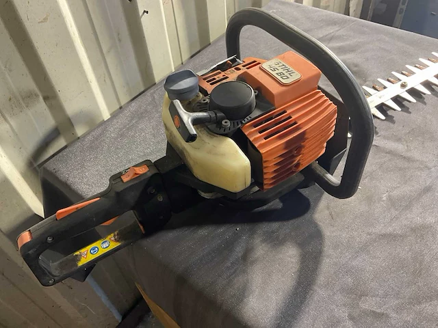 Stihl hs80 heggenschaar - afbeelding 3 van  4