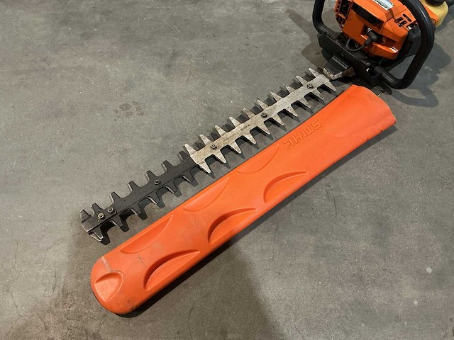 Stihl hs80 heggenschaar - afbeelding 4 van  6