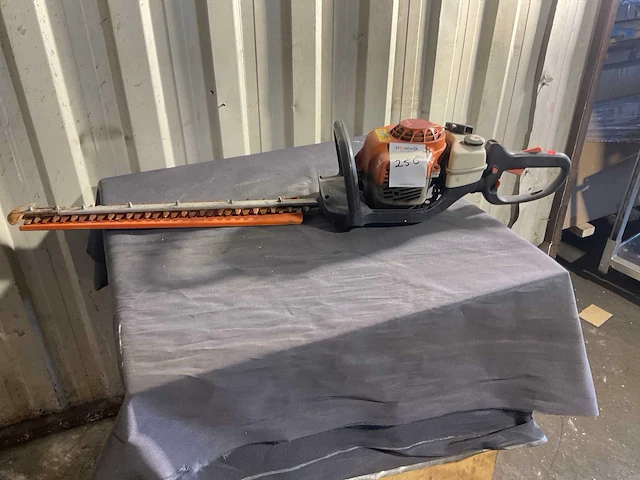 Stihl hs81r heggenschaar - afbeelding 2 van  4