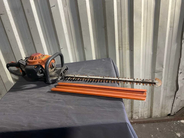 Stihl hs81r heggenschaar - afbeelding 3 van  4