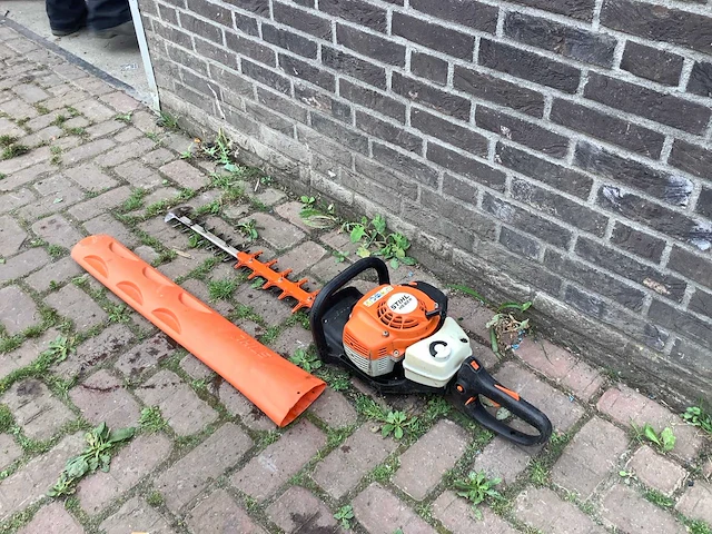 Stihl hs82r heggenschaar - afbeelding 1 van  2