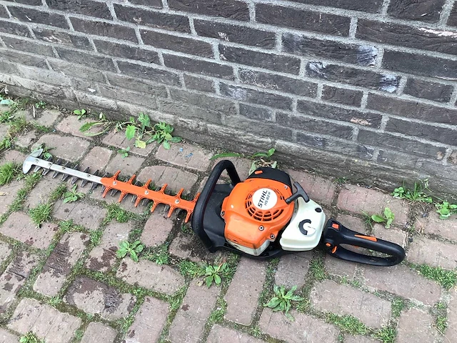 Stihl hs82r heggenschaar - afbeelding 2 van  2