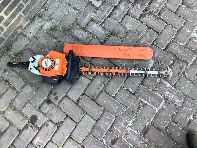 Stihl hs82t heggenschaar - afbeelding 2 van  4