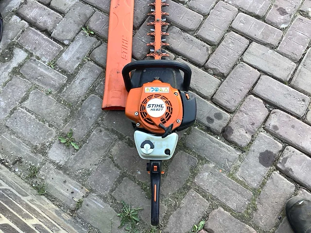 Stihl hs82t heggenschaar - afbeelding 3 van  4