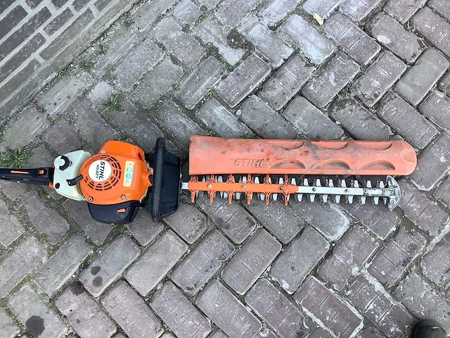 Stihl hs82t heggenschaar - afbeelding 2 van  4