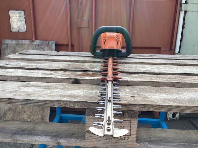 Stihl hsa 86 60 cm heggenschaar - afbeelding 2 van  5