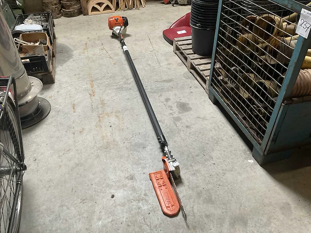 Stihl ht 131 telescoop kettingzaag - afbeelding 1 van  4