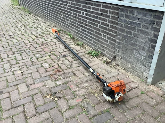 Stihl ht101 kettingzaag - afbeelding 1 van  3