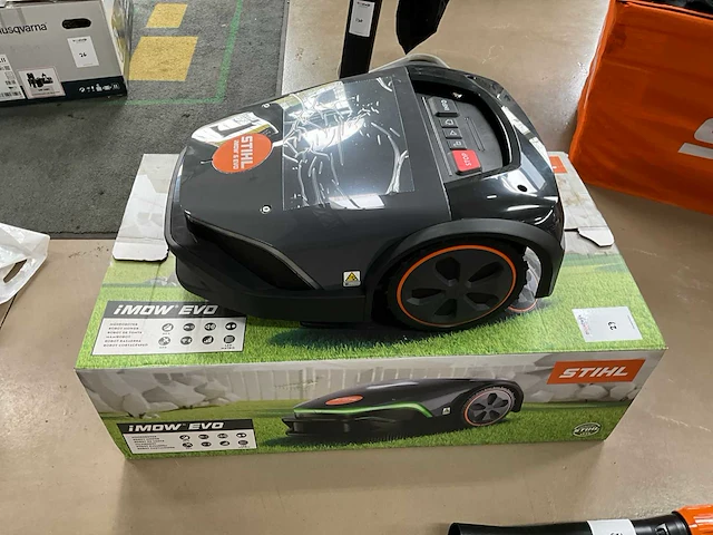 Stihl imow® 5 evo robotmaaier - afbeelding 1 van  6