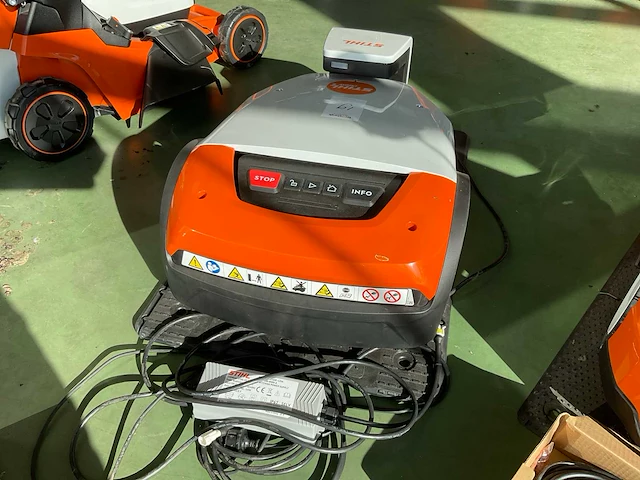 Stihl imow 5 robotmaaier - afbeelding 2 van  4