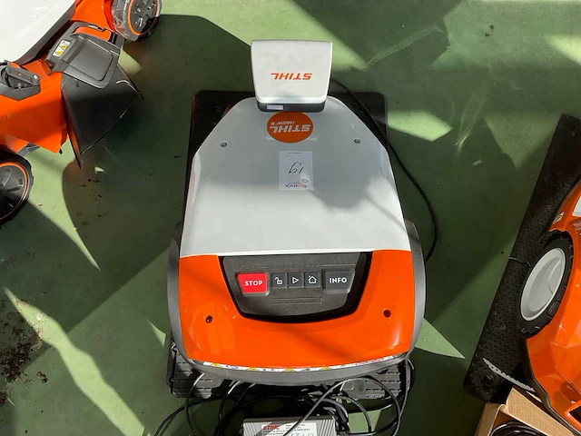 Stihl imow 5 robotmaaier - afbeelding 3 van  4