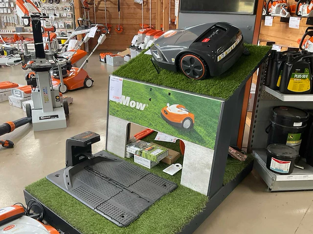 Stihl imow® 5evo robotmaaier - afbeelding 1 van  12