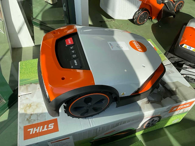 Stihl imow 6 robotmaaier - afbeelding 3 van  4