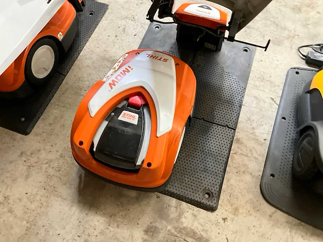 Stihl imow rmi 422 pc robotmaaier - afbeelding 4 van  7