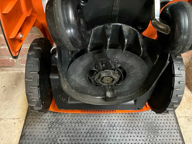 Stihl imow rmi 422 robotmaaier - afbeelding 5 van  5