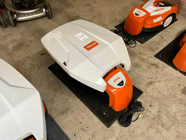 Stihl imow rmi 422 robotmaaier - afbeelding 2 van  6