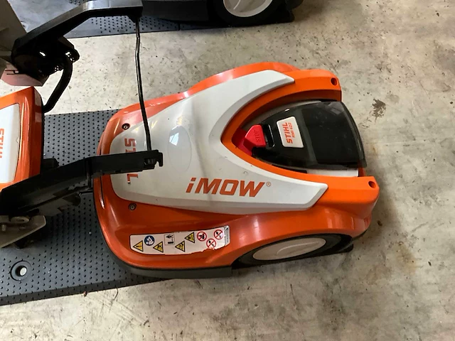 Stihl imow rmi 422 robotmaaier - afbeelding 4 van  6