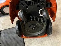 Stihl imow rmi 422 robotmaaier - afbeelding 6 van  6