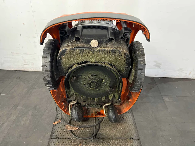 Stihl imow® rmi 422.2 p robotmaaier - afbeelding 4 van  4