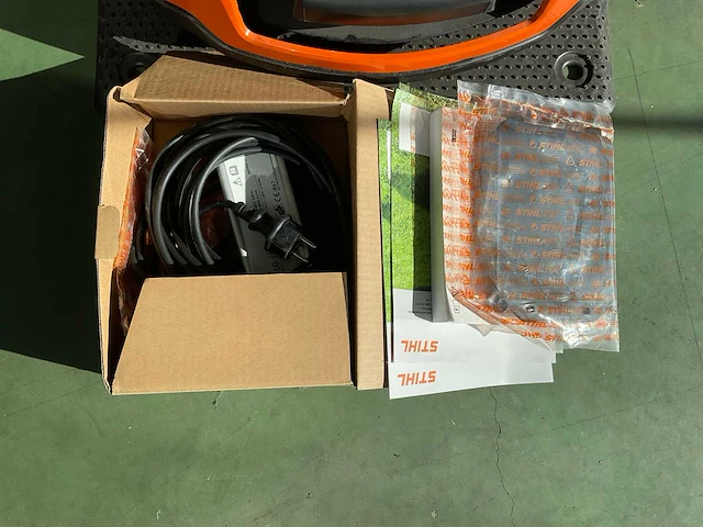 Stihl imow rmi 632 robotmaaier - afbeelding 4 van  4