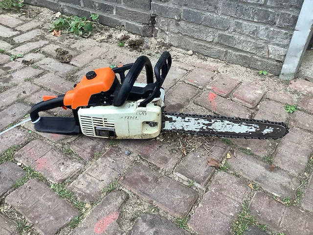 Stihl ms200 kettingzaag - afbeelding 3 van  3
