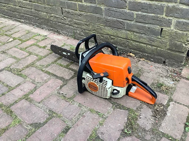Stihl ms250 kettingzaag - afbeelding 1 van  3
