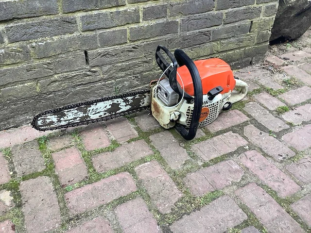 Stihl ms271 kettingzaag - afbeelding 2 van  2