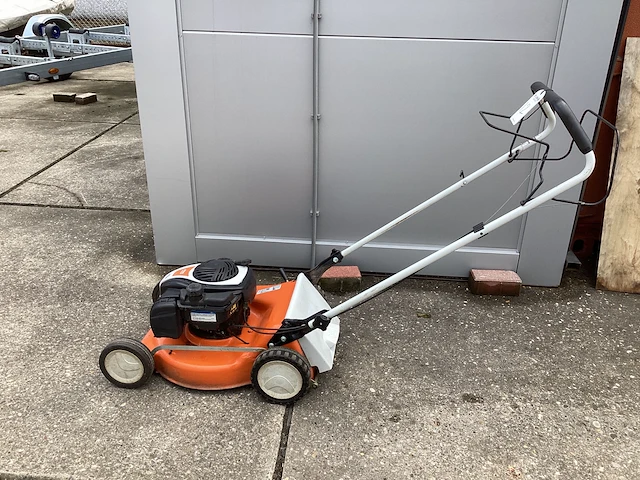 Stihl rm 248 t grasmaaier - afbeelding 1 van  5