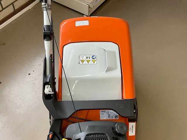 Stihl rm 448.3 t grasmaaier - afbeelding 7 van  8