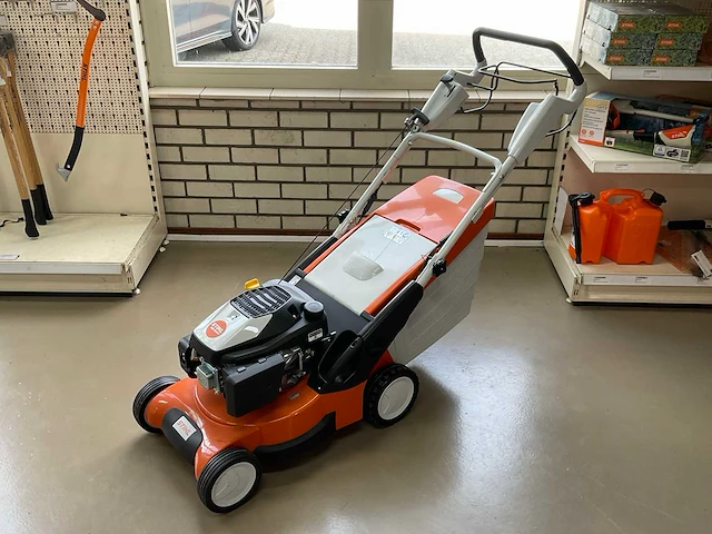 Stihl rm 545 v grasmaaier - afbeelding 2 van  8