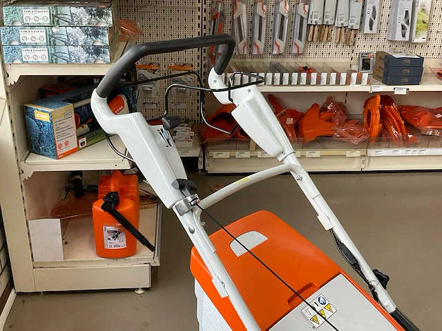 Stihl rm 545 v grasmaaier - afbeelding 7 van  8