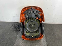 Stihl rmi 422.2 robotmaaier - afbeelding 4 van  4