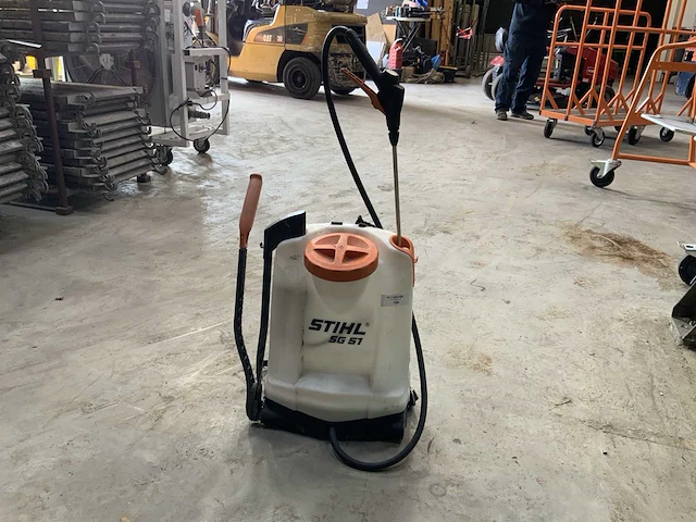 Stihl sg51 rugspuit - afbeelding 1 van  2