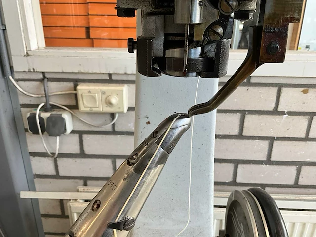 Stikmachine voor schoenreparatie - afbeelding 4 van  6