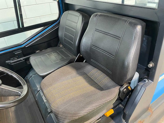 Still - 2009 - r07-25 - industriële trekker - afbeelding 11 van  13