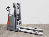 Still - 2020 - exd 18l - stapelaar - afbeelding 12 van  12