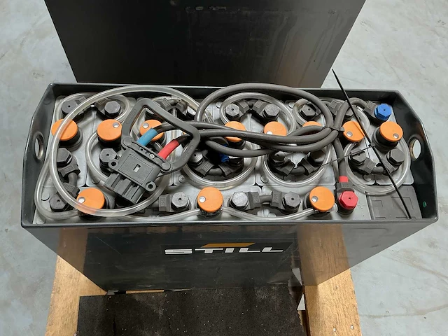 Still - 225ah 24v - acculaders - 2021 - afbeelding 1 van  4