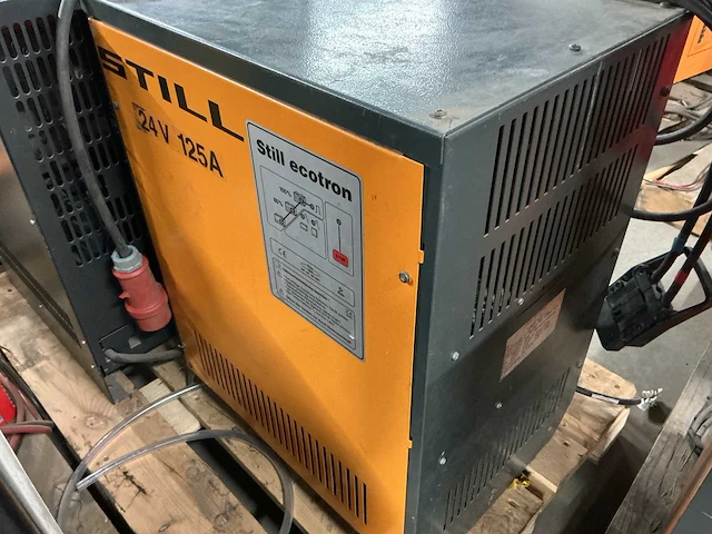 Still - 24v 125a - acculaders - afbeelding 1 van  2