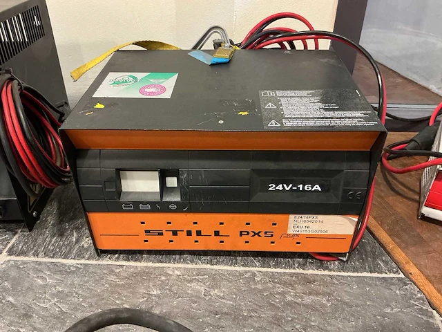 Still - 24v 16a - acculaders - 2021 - afbeelding 1 van  3