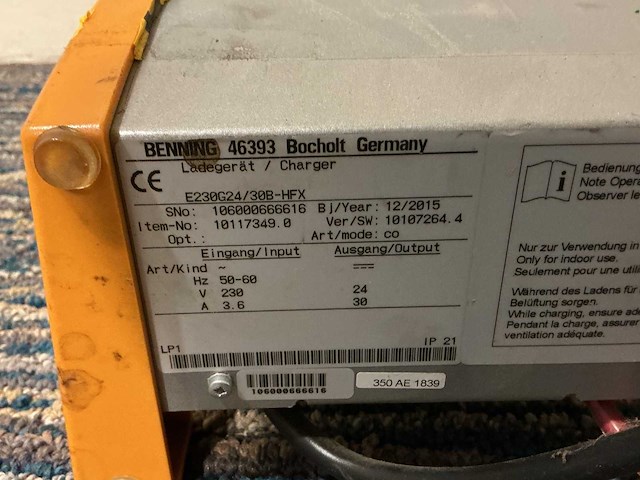 Still - 24v 30a - acculaders - 2015 - afbeelding 2 van  2