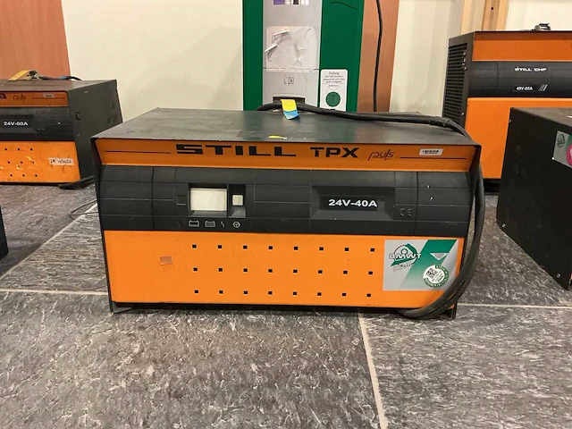 Still - 24v 40a - acculaders - 2007 - afbeelding 1 van  3