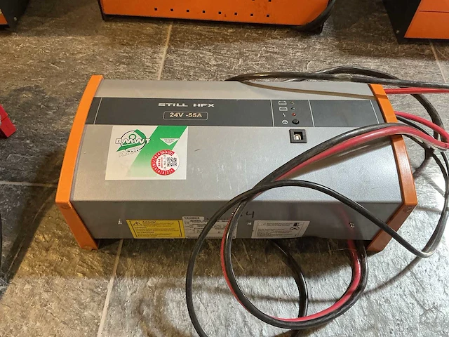 Still - 24v 55a - acculaders - 2011 - afbeelding 1 van  2