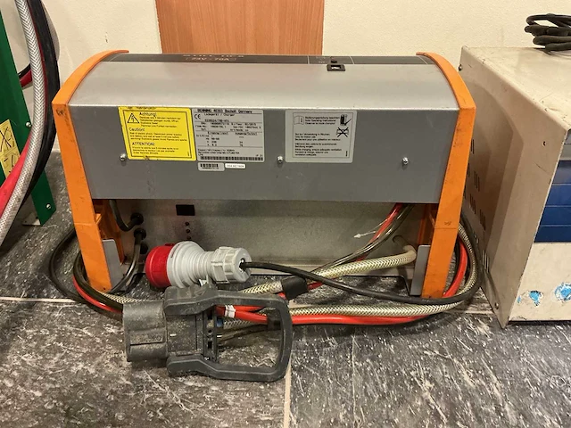 Still - 24v 70a - acculaders - 2015 - afbeelding 1 van  3
