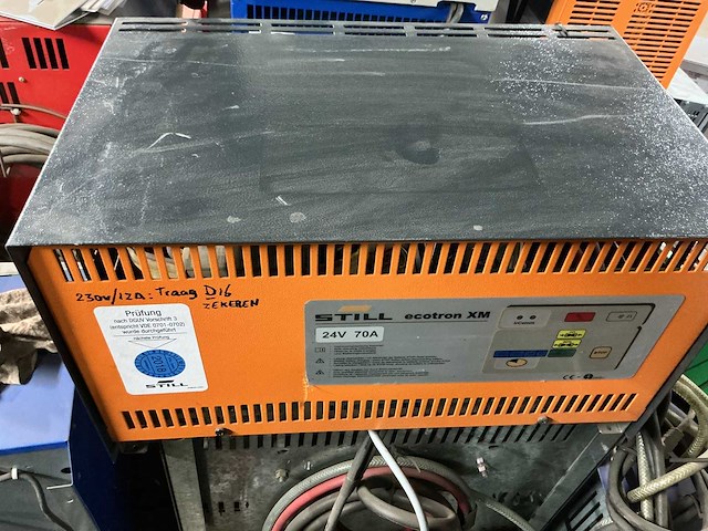 Still - 24v 70a - acculaders - 2017 - afbeelding 1 van  2