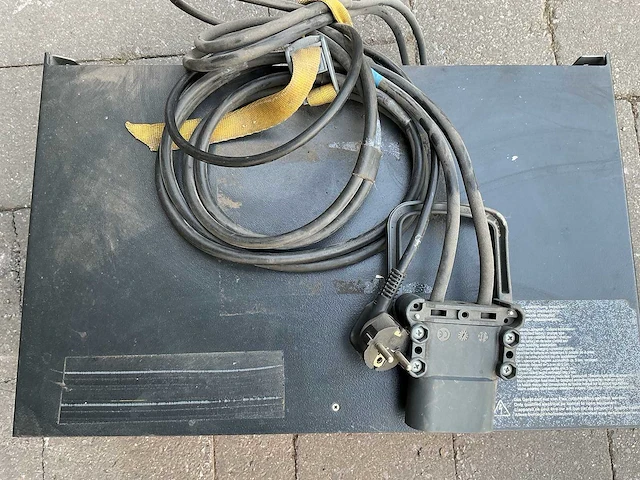 Still - 24v 70ah - acculaders - 2013 - afbeelding 2 van  3