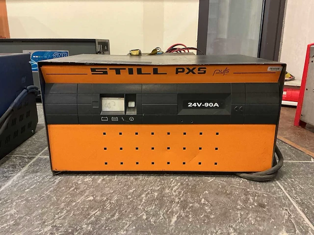 Still - 24v 90a - acculaders - 2013 - afbeelding 1 van  3