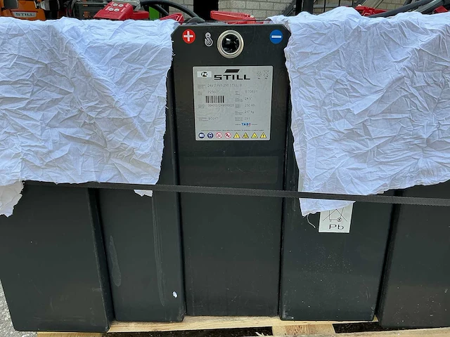 Still - 25v 250ah - acculaders - 217 - afbeelding 2 van  3