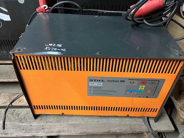 Still - 48v 50a - acculaders - 2020 - afbeelding 1 van  2