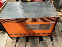 Still - 48v 60a - acculaders - 2012 - afbeelding 1 van  2